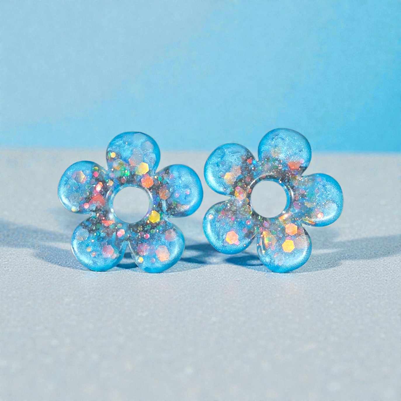 ZEPPLINE LED Earrings – Glittery Blue Flower, sold without hoops