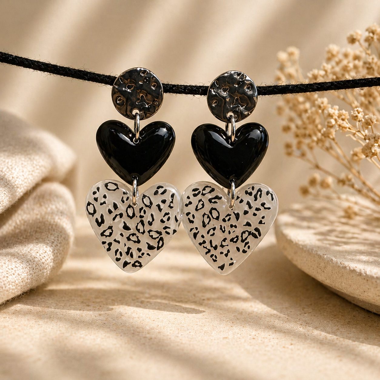 Boucles d’oreilles cœur noir & motif léopard – BiJOUX MELITI