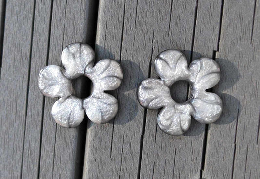 ZEPPLINE LED Earrings – Pearly Silver Glitter Flower, sold without hoops