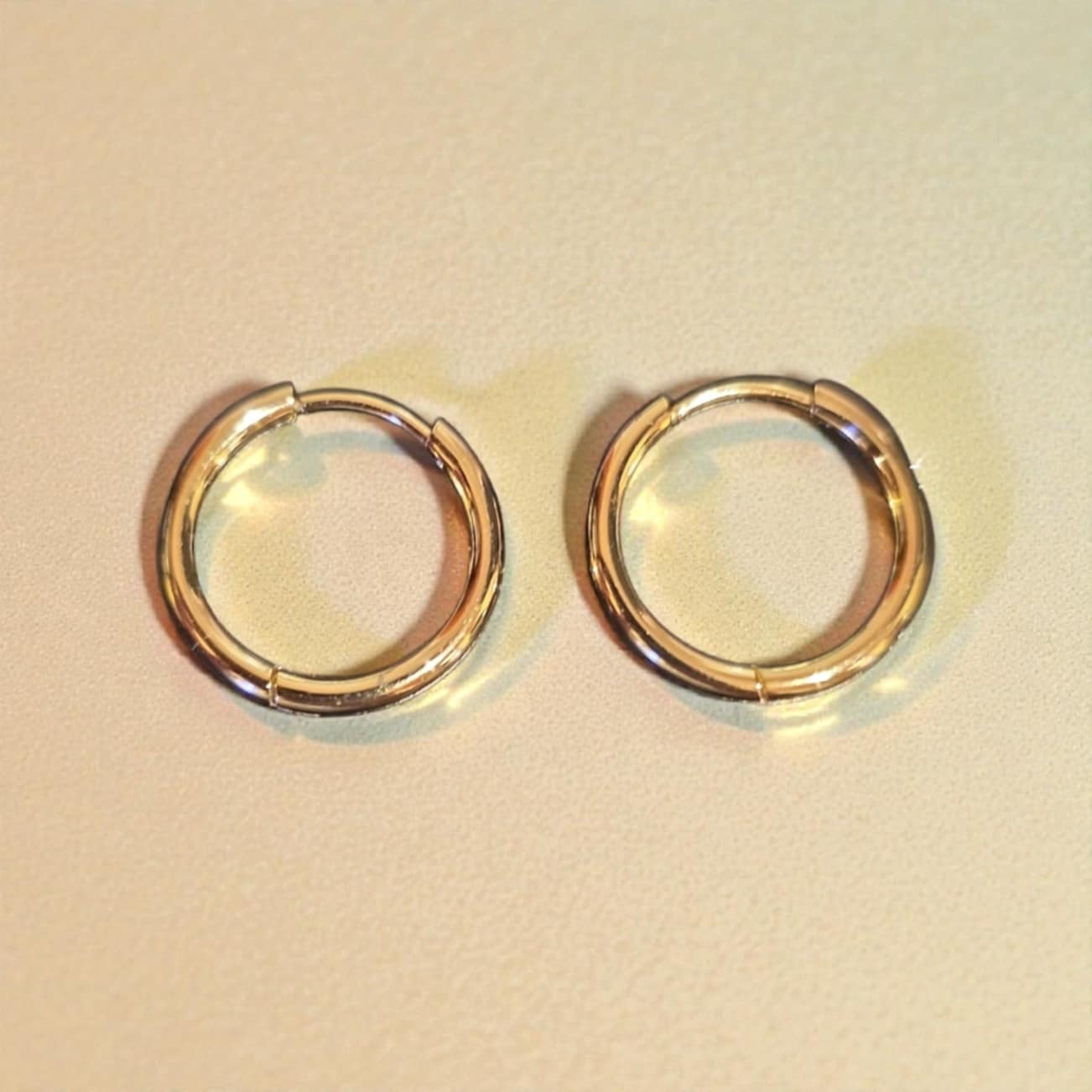 Anneaux couleur dorée – Acier inoxydable Diamètre intérieur 14 mm AO-1023