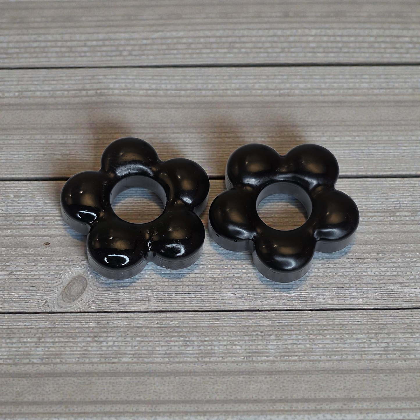 POP FLOWER – Glossy deep black resin