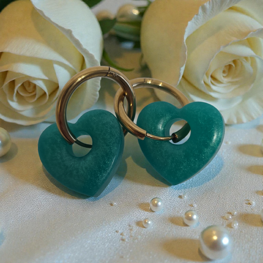 HEART CHARM – Turquoise pearlescent resin on a silver ring