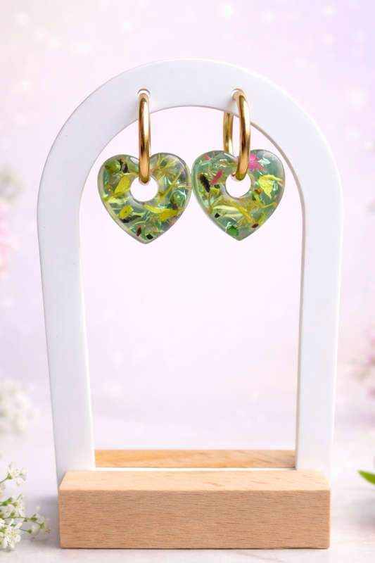 BOUCLES D’OREILLES CŒUR – ÉCLAT PRINTANIER 💚🌸
