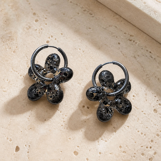 🌼 Boucles d’oreilles GLOW FLOWERS – Noir & Argenté 🌼
