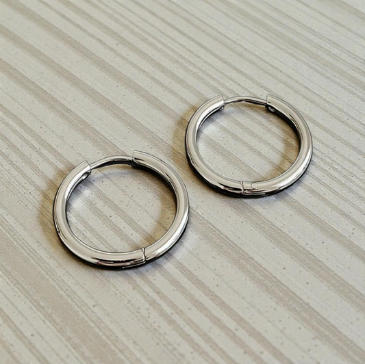 Stainless steel hoop earrings – 21 mm silver color AA-1022