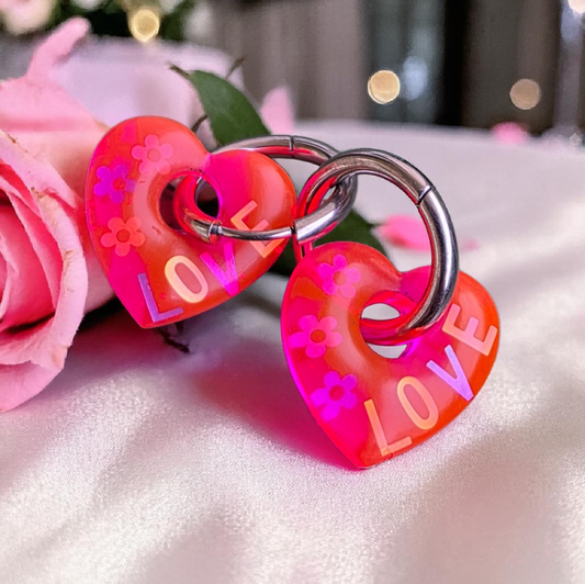 Boucles d’oreilles LOVE fleuries