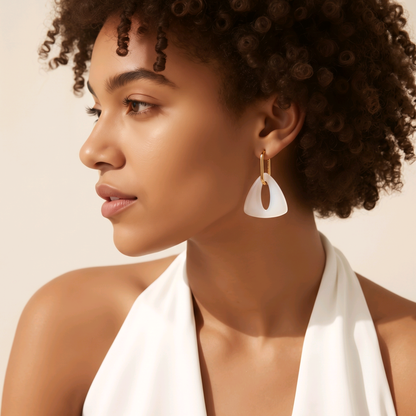 Boucles d’oreilles AURÉA – Blanc & Doré ✨
